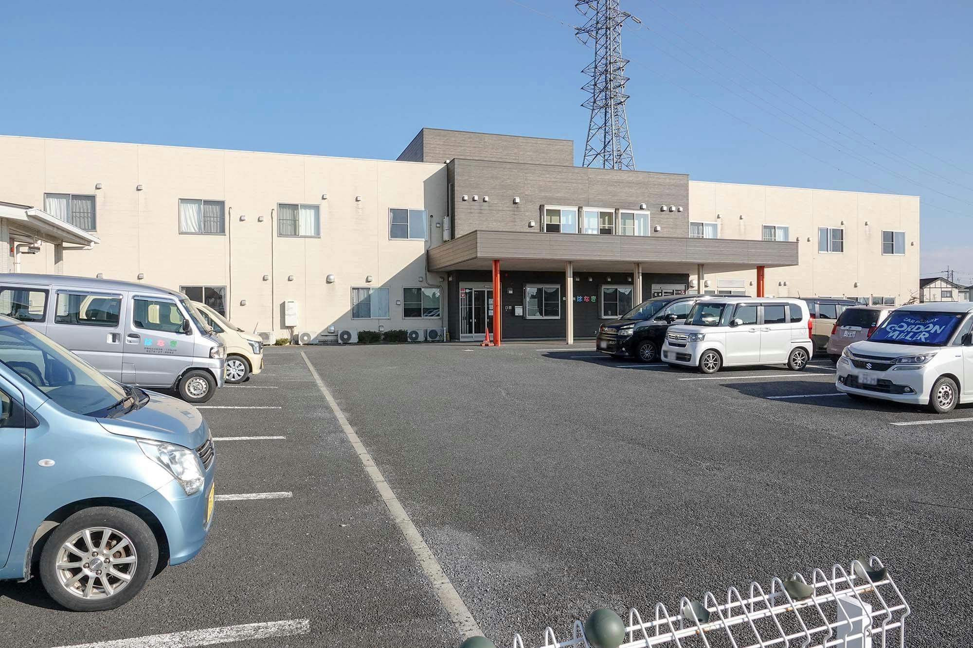 サービス付き高齢者向け住宅はなき 外観