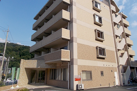プレシャス川西 外観