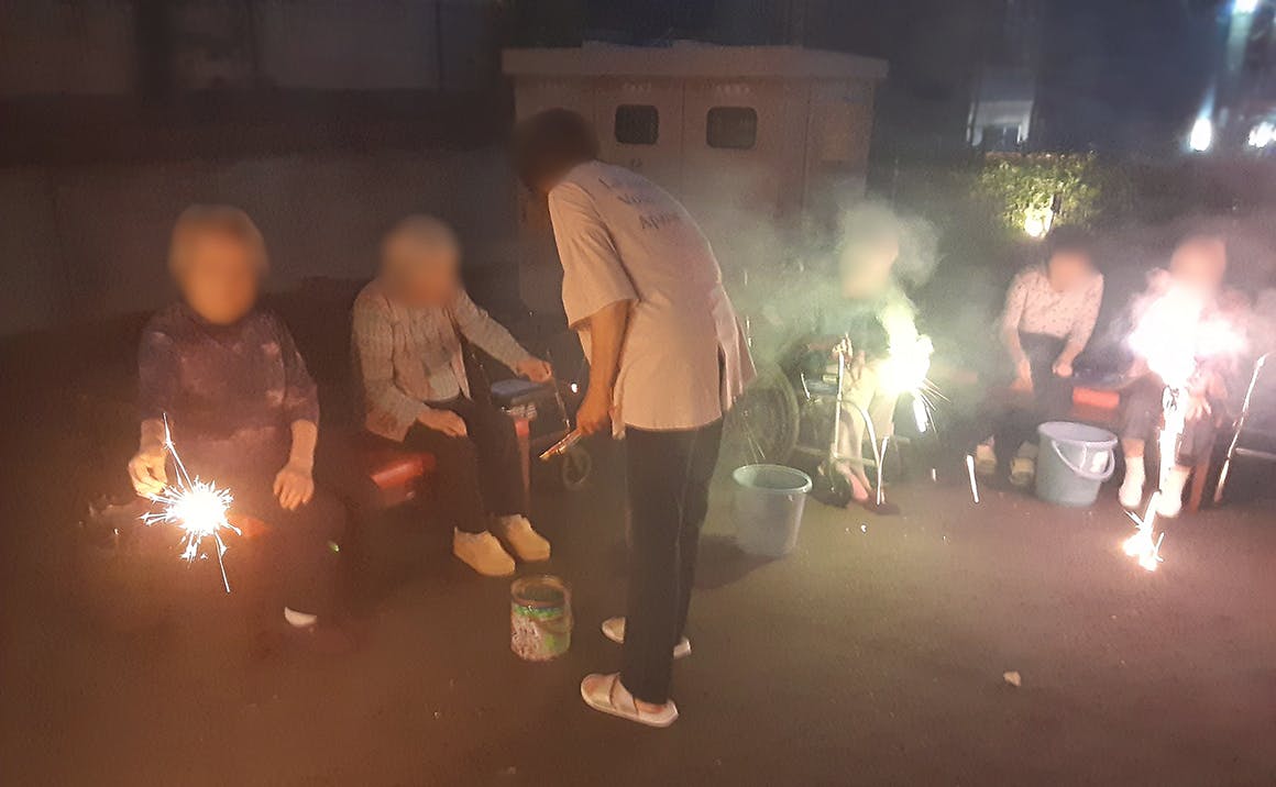 介護付き有料老人ホーム プレザンメゾン横浜鶴見 花火