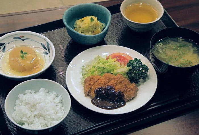 住宅型有料老人ホーム メリィハウス西風新都 夕食例