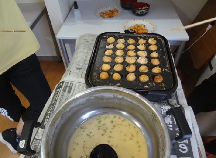 グループホームたのしい家園田 たこ焼きパーティー