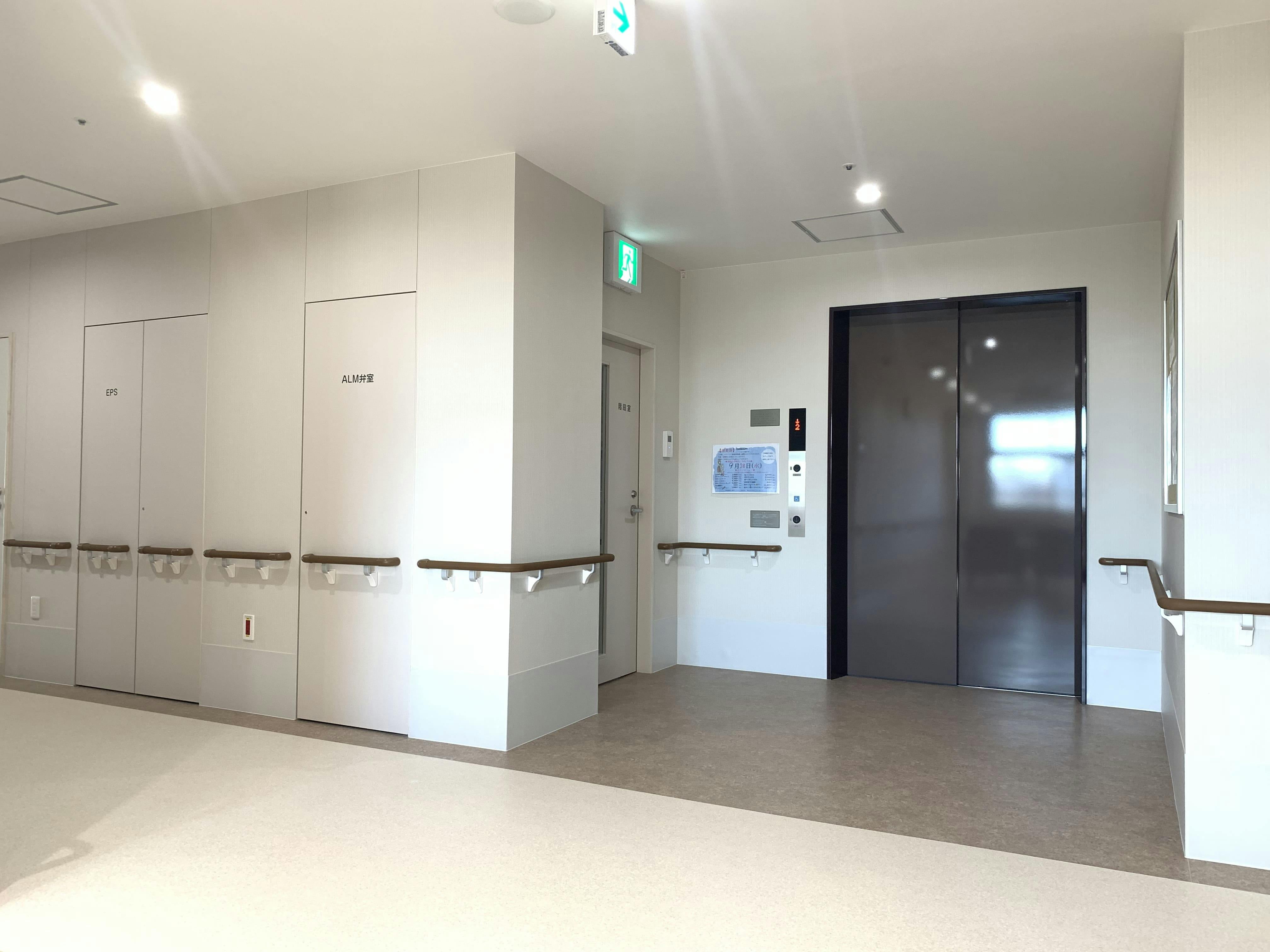 ココファン新潟本馬越 エレベーターホール