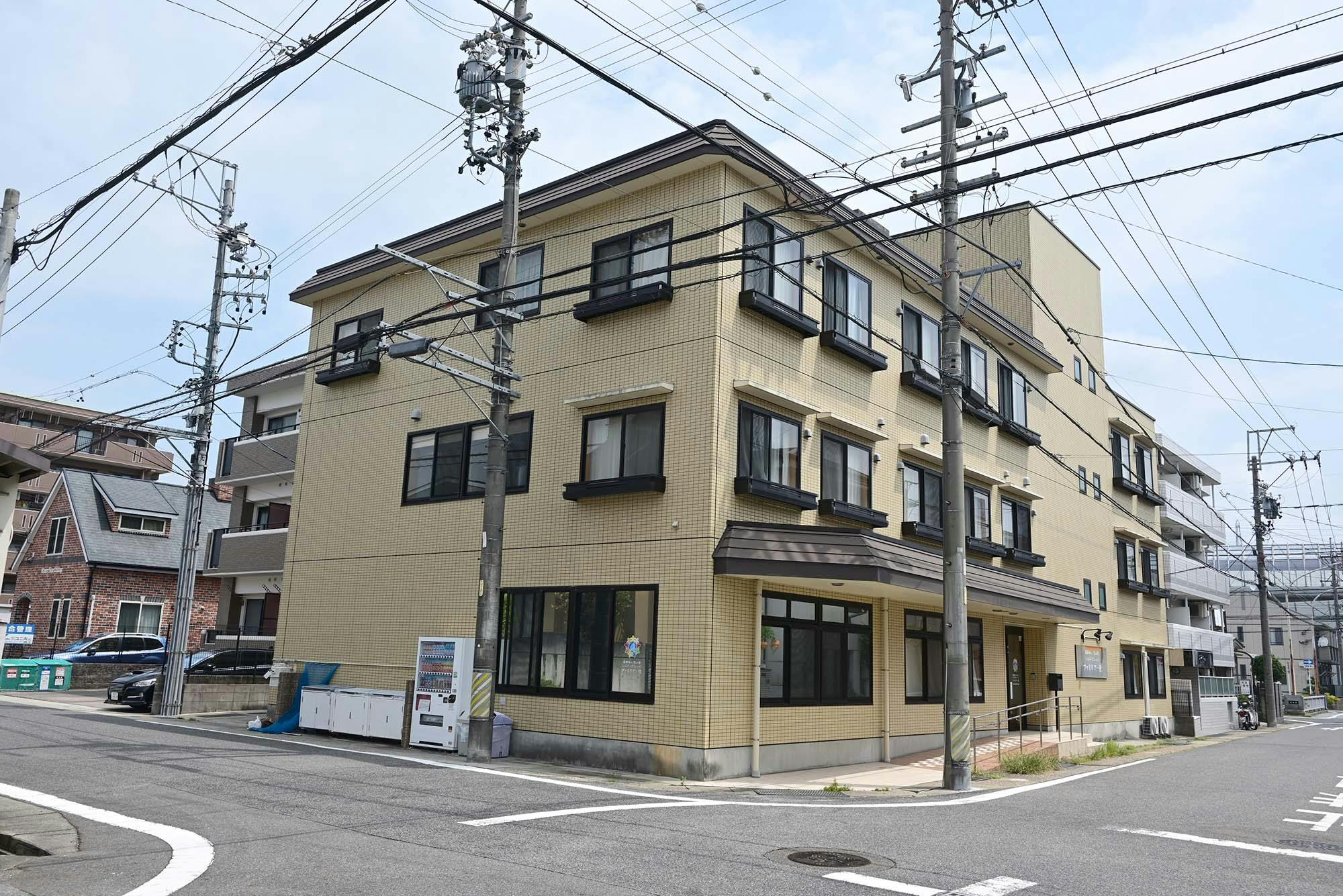 ファミリア一社 外観