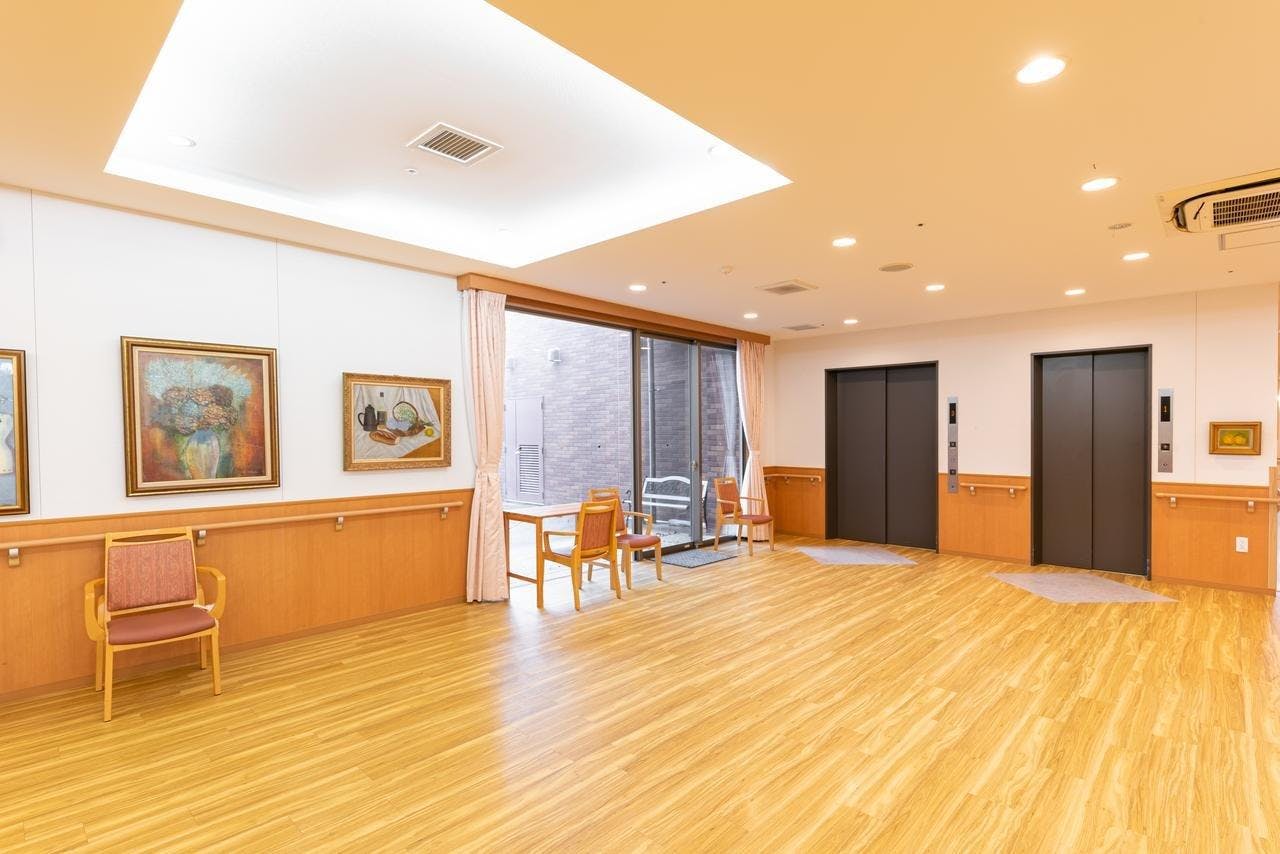 イリーゼ昭島 エレベーターホール