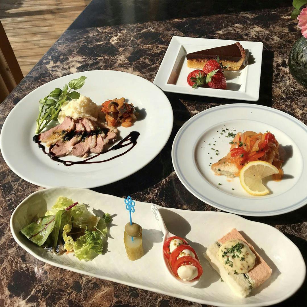 ラビアンローズ上野芝 イベント食
