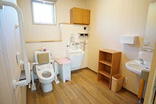 リビングケア唯の家伊勢原高森 トイレ