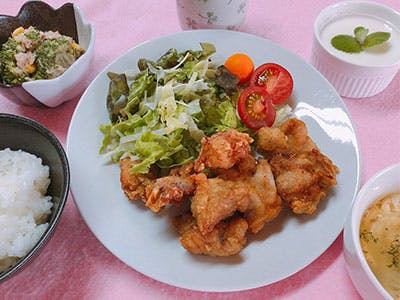 グループホームえくせれんと国府 昼食例
