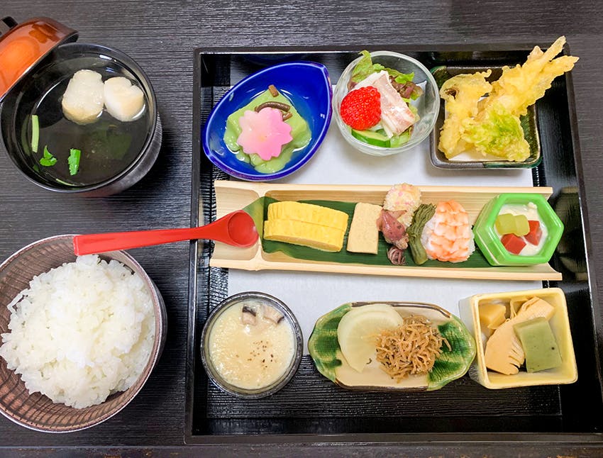 愛の家グループホーム富田林佐備 バランスの取れた食事