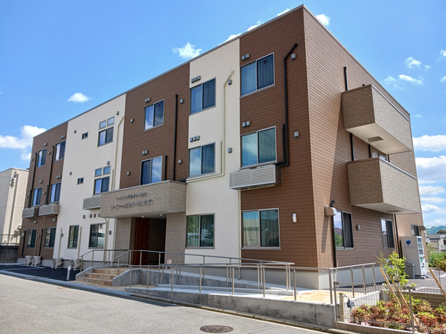 リハホームおたがいさん枚方 外観