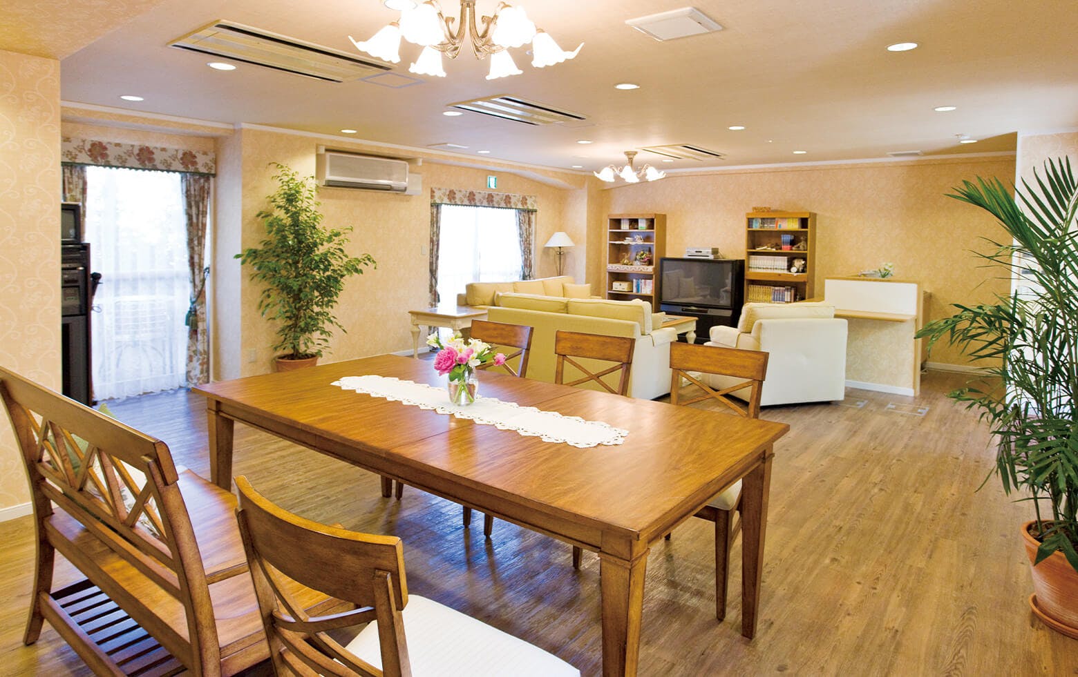 エルケアホームガーデン長居公園 リビング