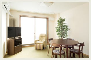 介護付有料老人ホーム ヴィラフローラ南円山 談話室