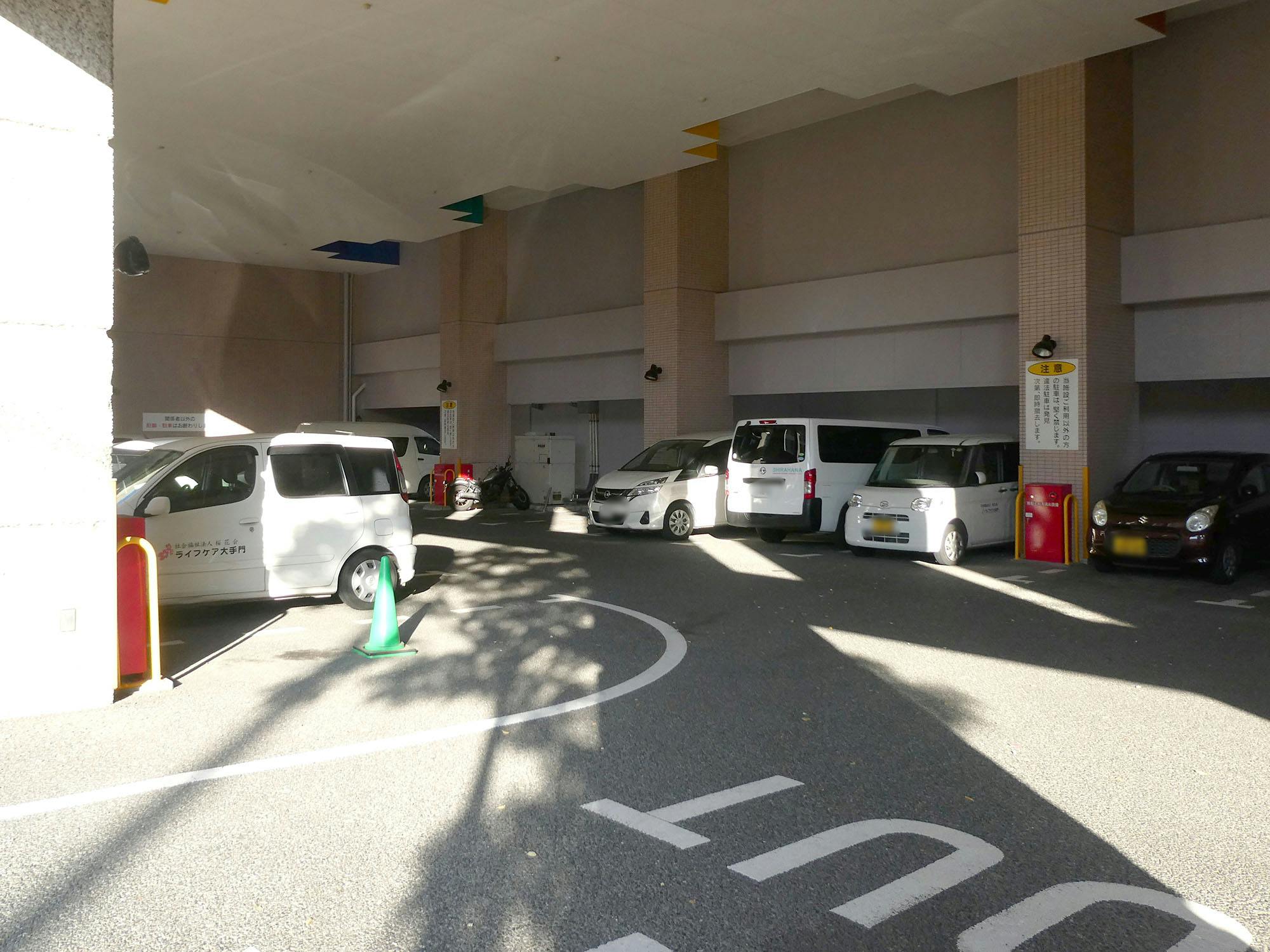 ライフケア大手門 認知症対応型共同生活介護事業所 駐車場