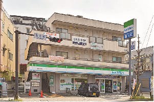 横浜ベイテラス港南中央 ファミリーマート