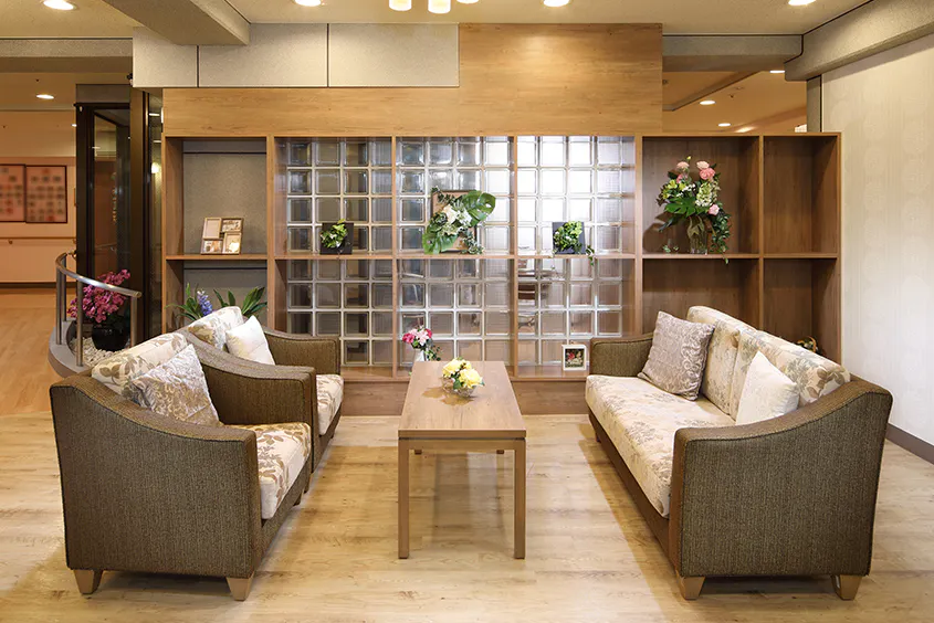 メディカル・リハビリホームボンセジュール秦野渋沢 1F エントランスラウンジ