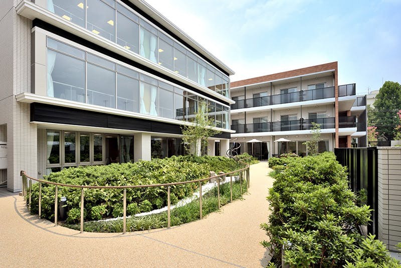 チャームプレミア深沢 庭園