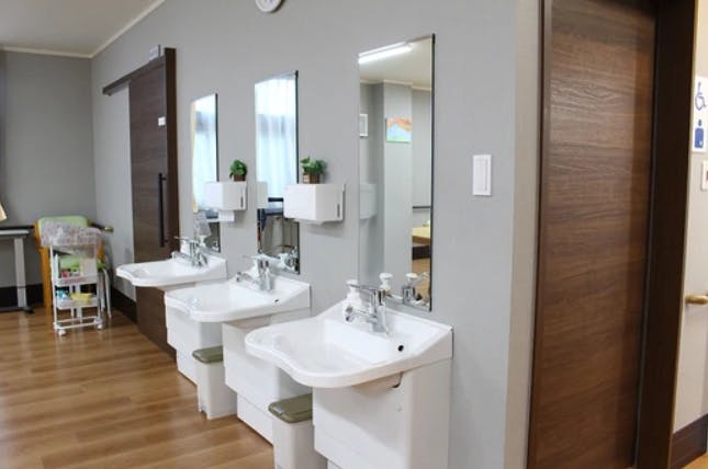 ハピネスなつめの里 食堂内手洗い場