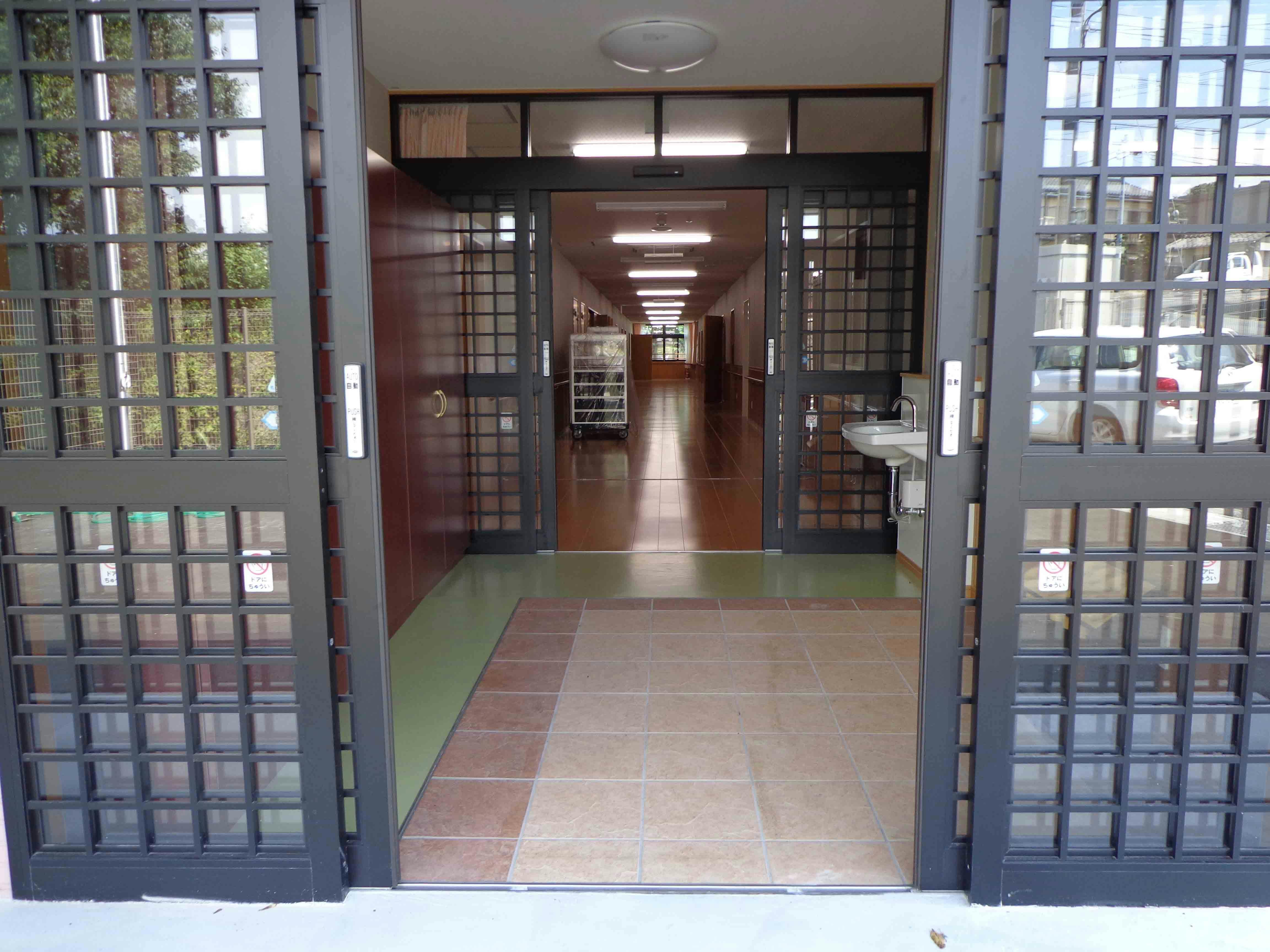 サービス付き高齢者向け住宅ここいちひたちなか 玄関