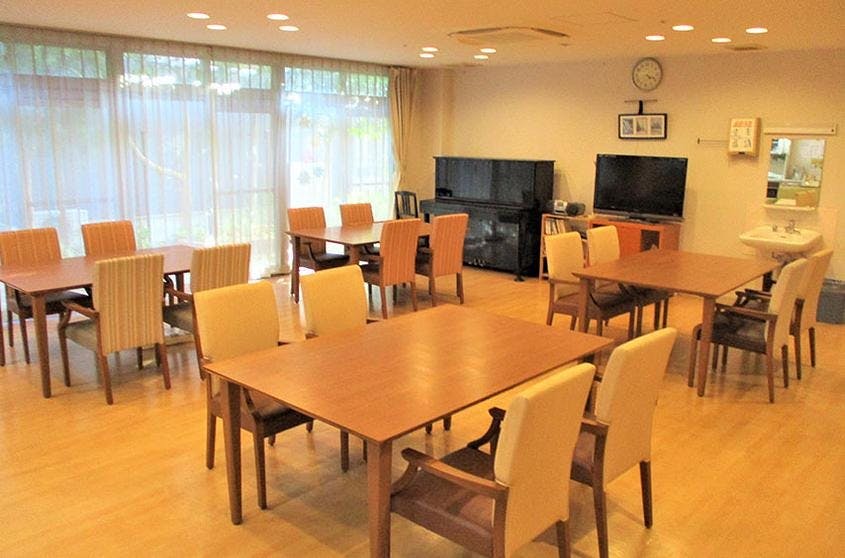 まどか本八幡東 リビングルーム兼食堂兼機能訓練室