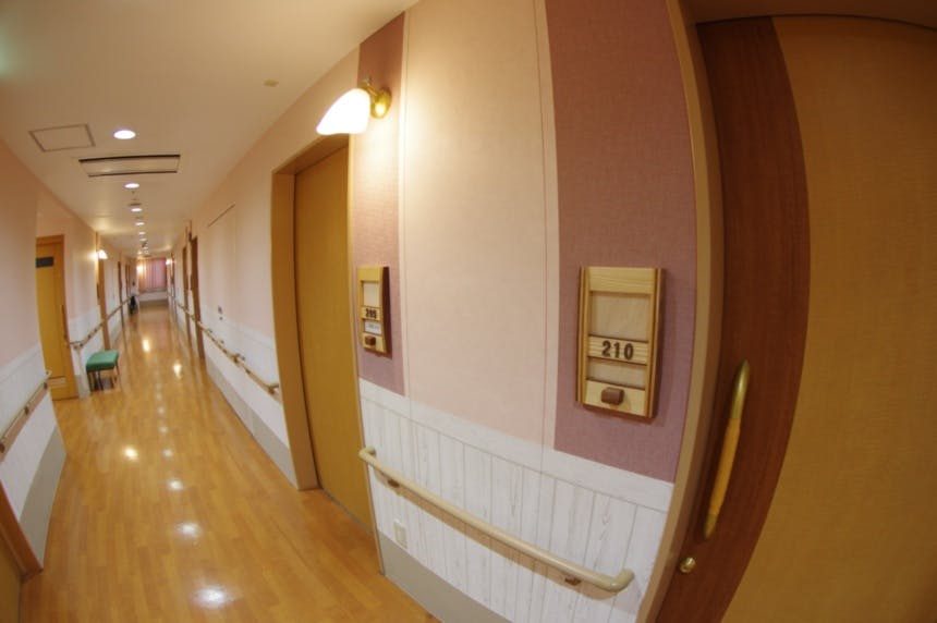 そんぽの家 三鷹中原 廊下