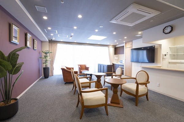 ニチイホーム戸塚 リビング