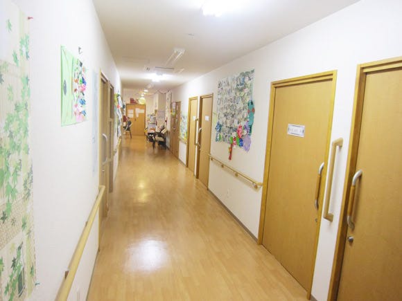 愛の家グループホーム小平上水南 廊下