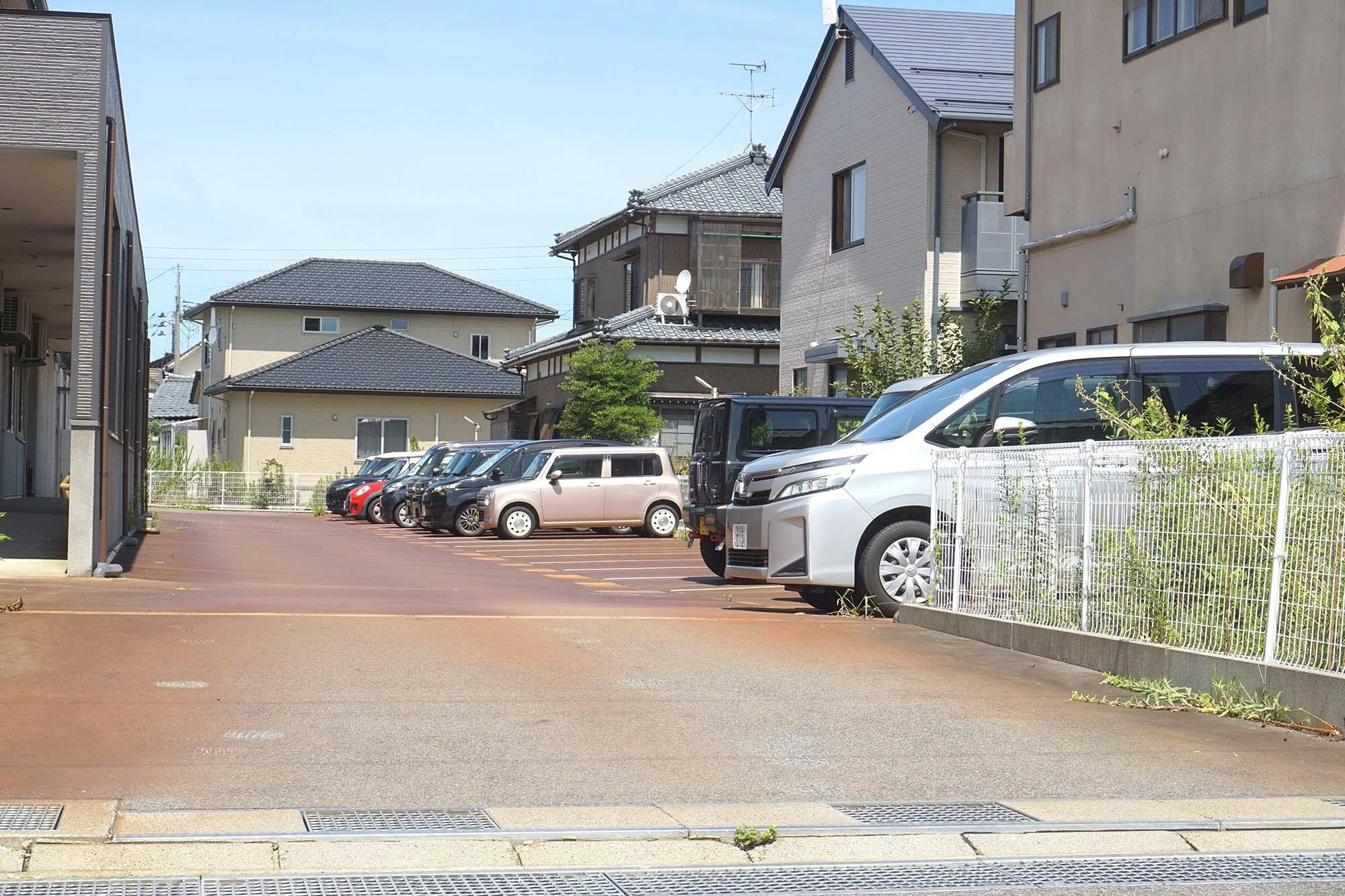 ふるさとホーム新潟本所 駐車場