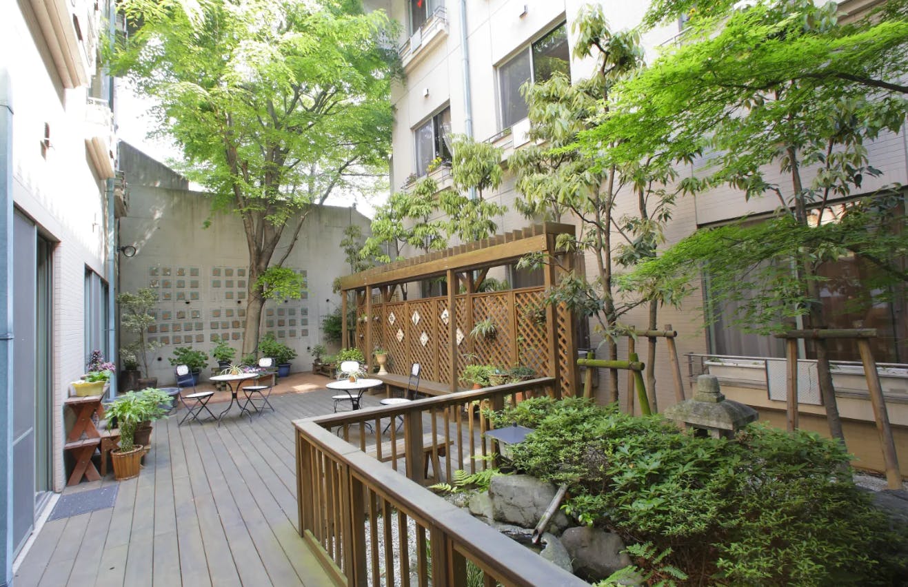 エスティームライフ学園前 中庭