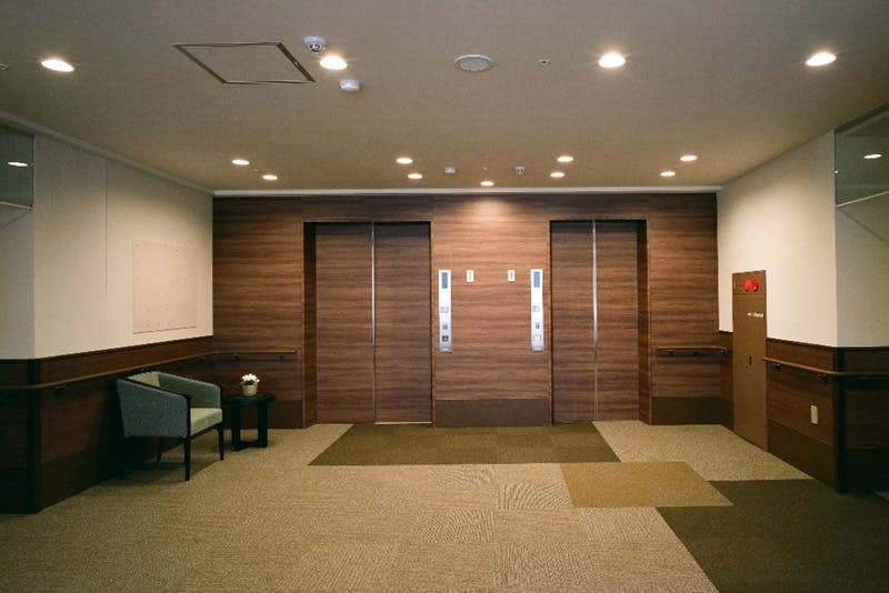 チャーム狛江 エレベーターホール