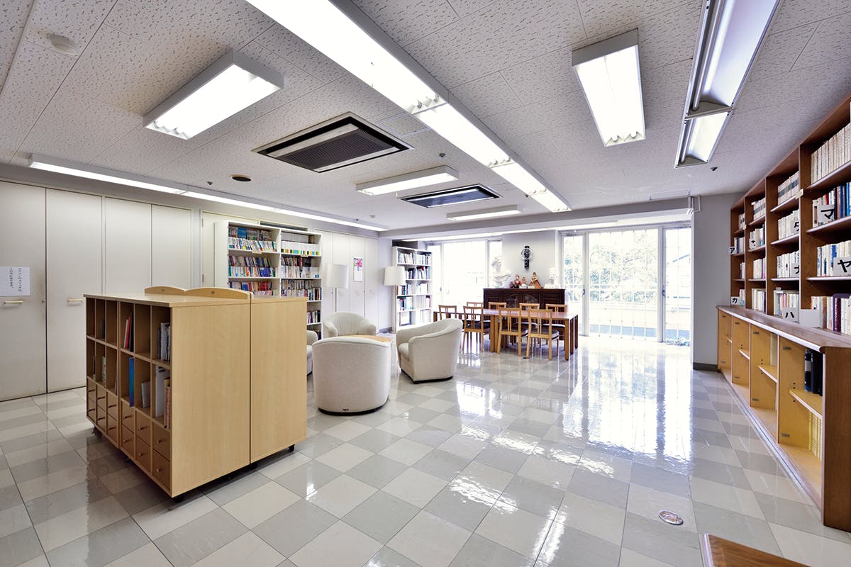 アクティバ琵琶 図書室