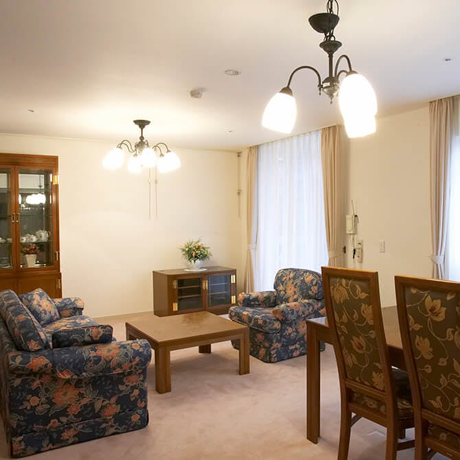 モーニングパーク主税町 洋室