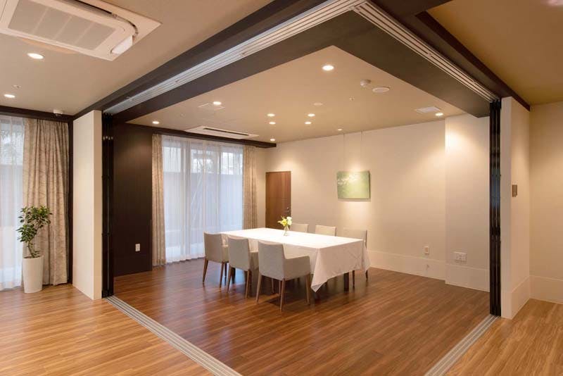 チャームスイート新横浜 ダイニング