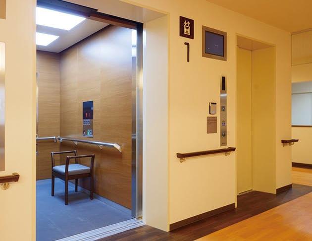 リアンレーヴ草加 エレベーター