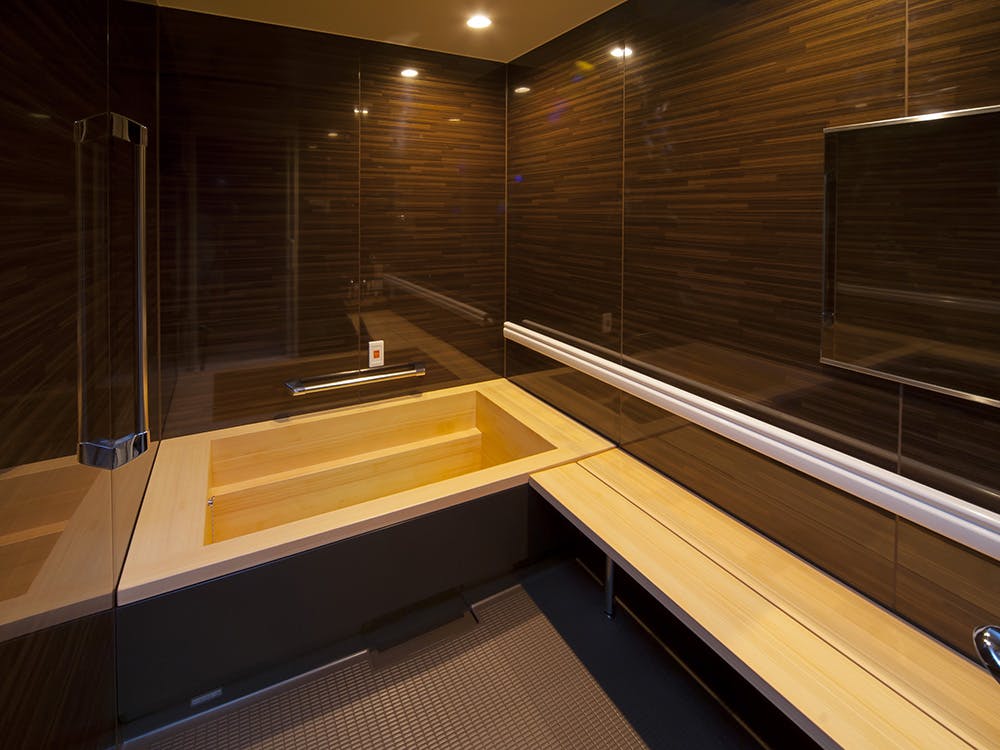 チャームスイート仁川 浴室