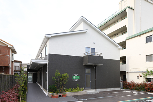 エイジフリーハウス茨木沢良宜 外観