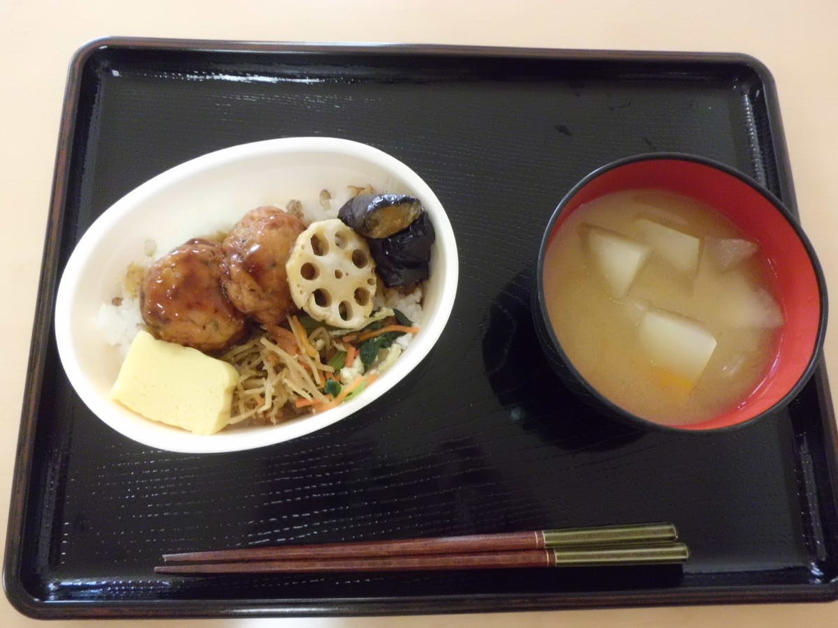 グループホームガーデンコートちはら台 豆腐ハンバーグ