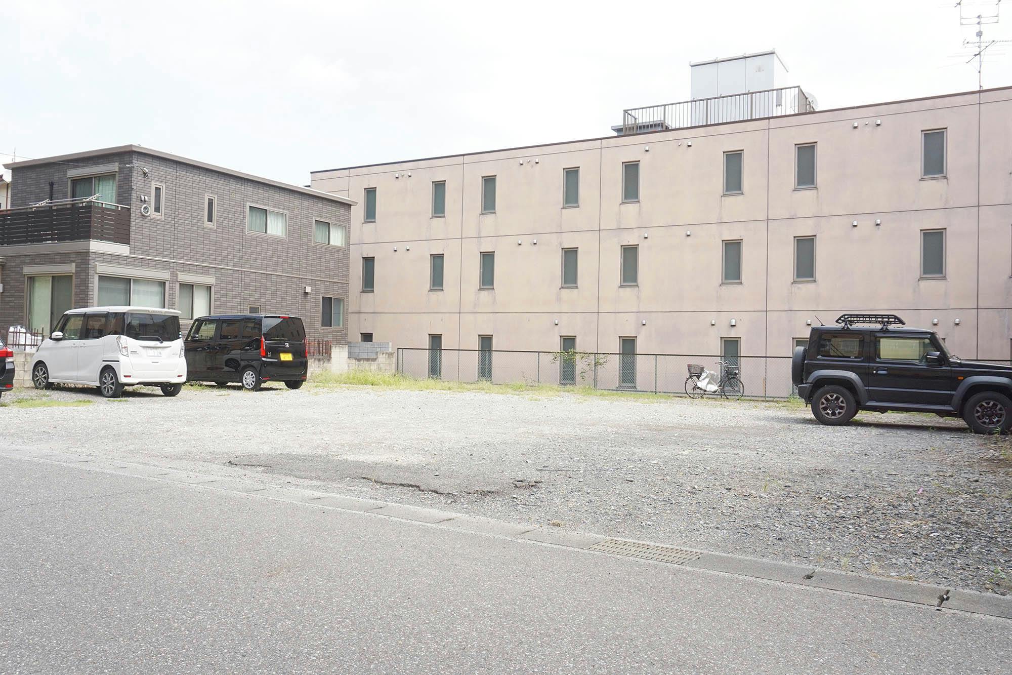 エルダーホーム上本郷 駐車場