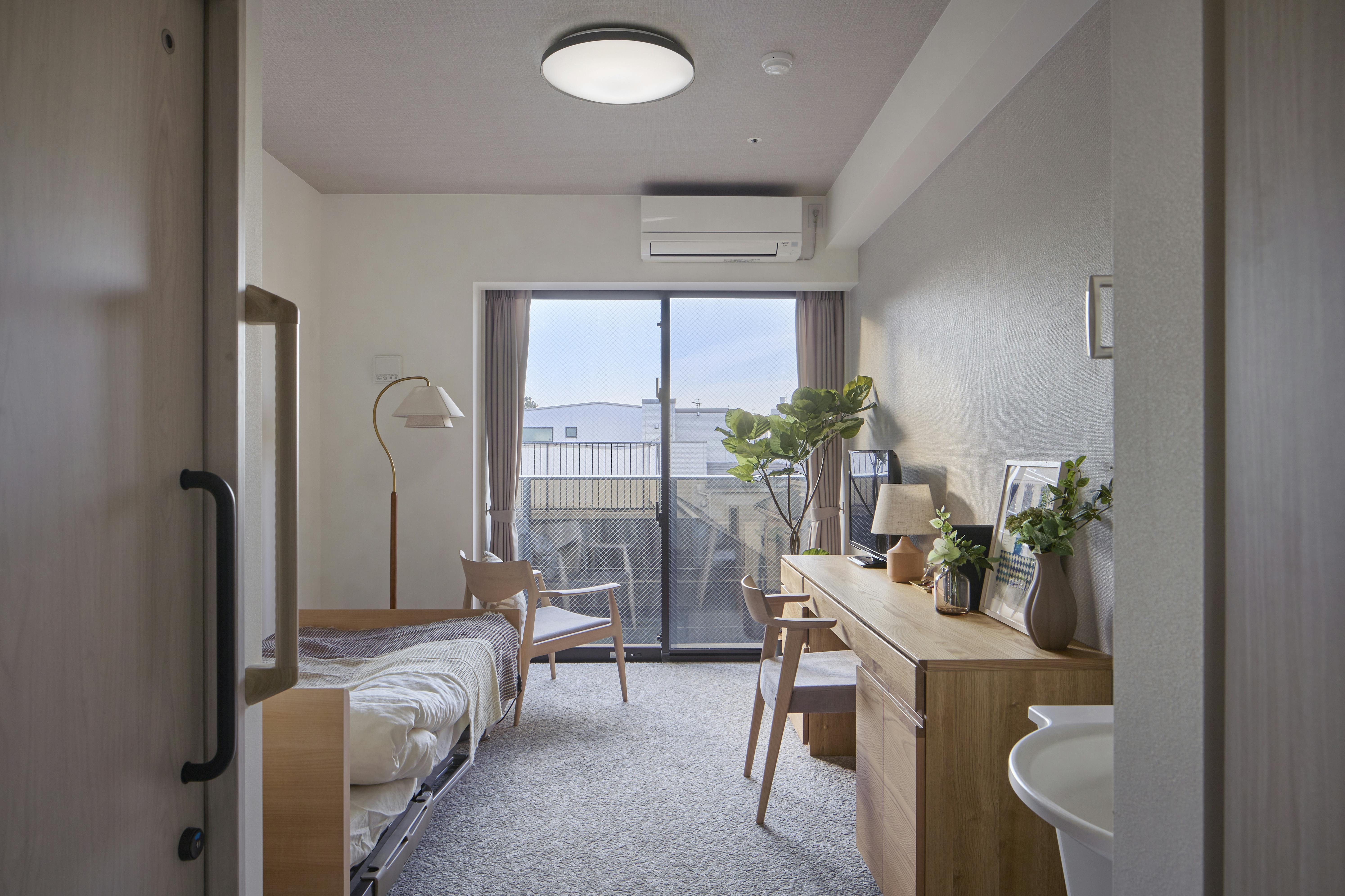チャームスイート豪徳寺 居室