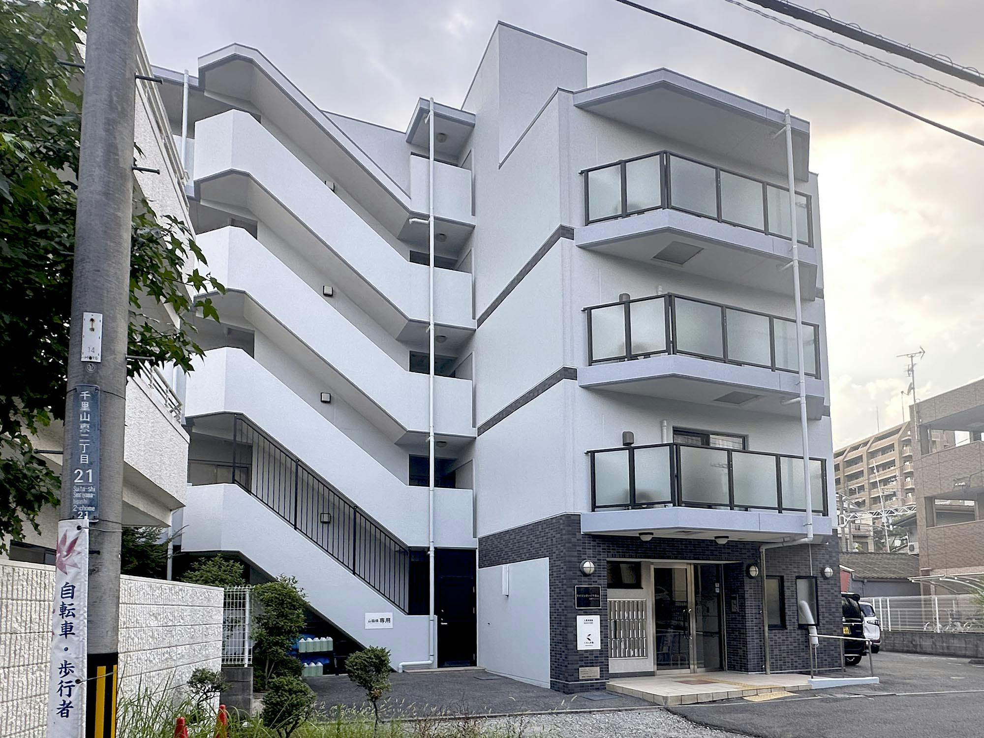 ライジングハイ千里山山脇マンション 外観