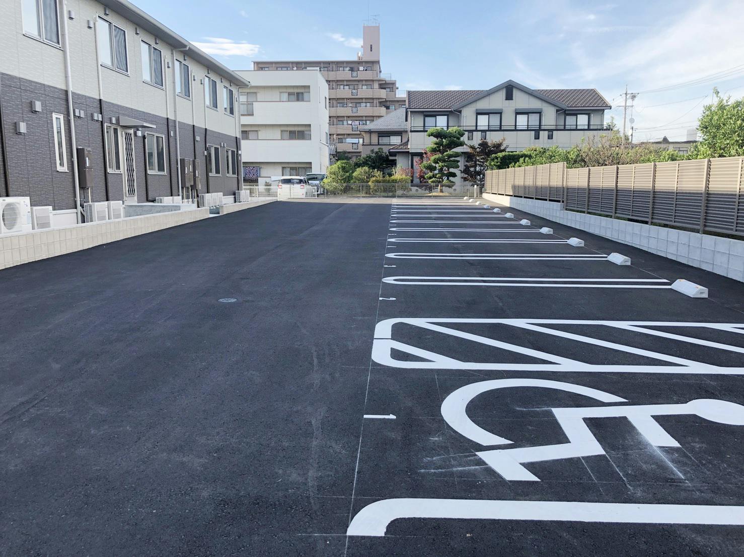 スマイルナーシング豊橋吉田方 駐車場