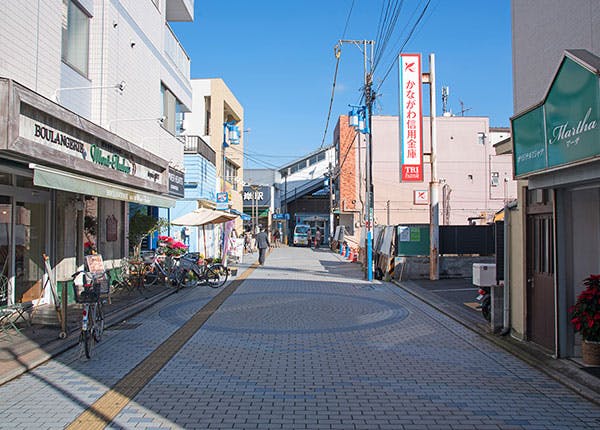 ウエリスオリーブ鵠沼松が岡 鵠沼海岸商店街