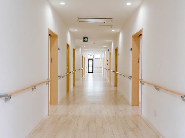 エースヒルズ高崎片岡町 廊下