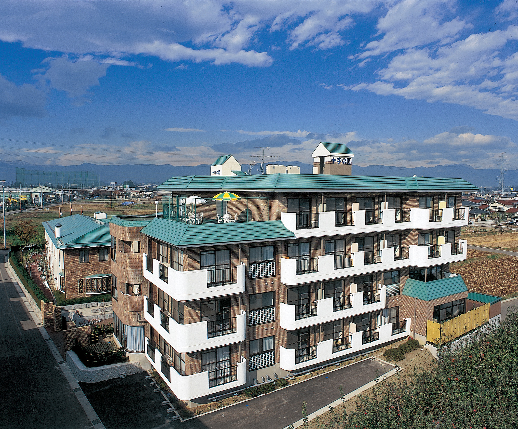 聖ハートフルケア福島「十字の園」 外観