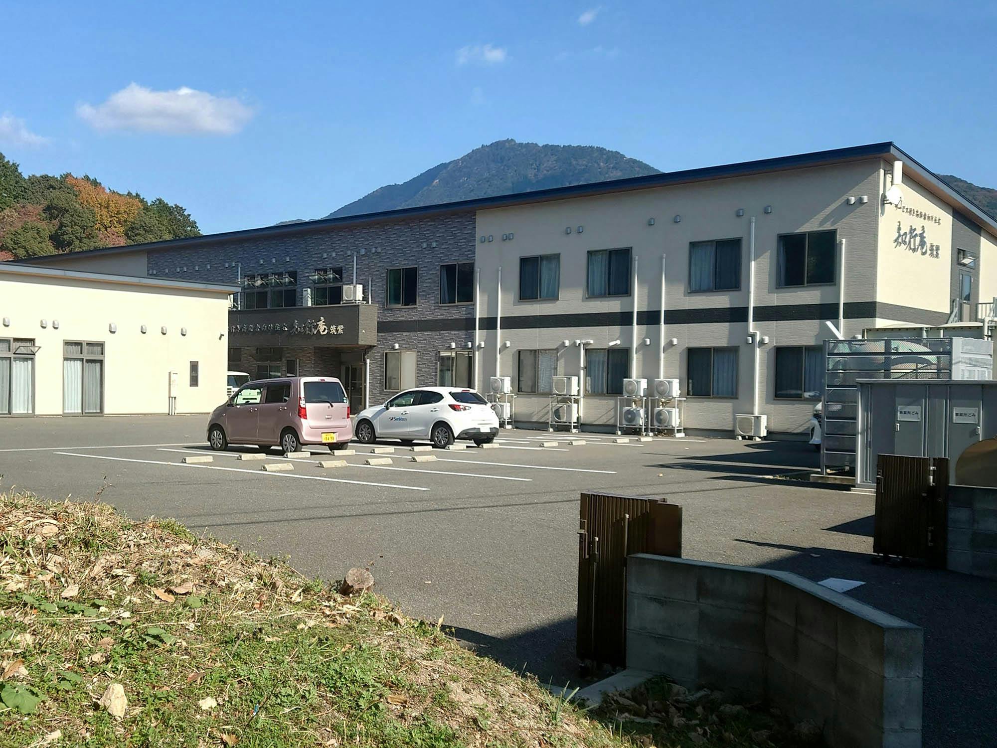 サービス付き高齢者向け住宅知行庵筑紫 駐車場