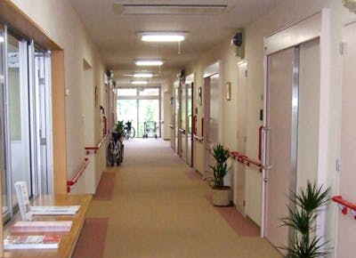 リーシェ亀田中島 廊下