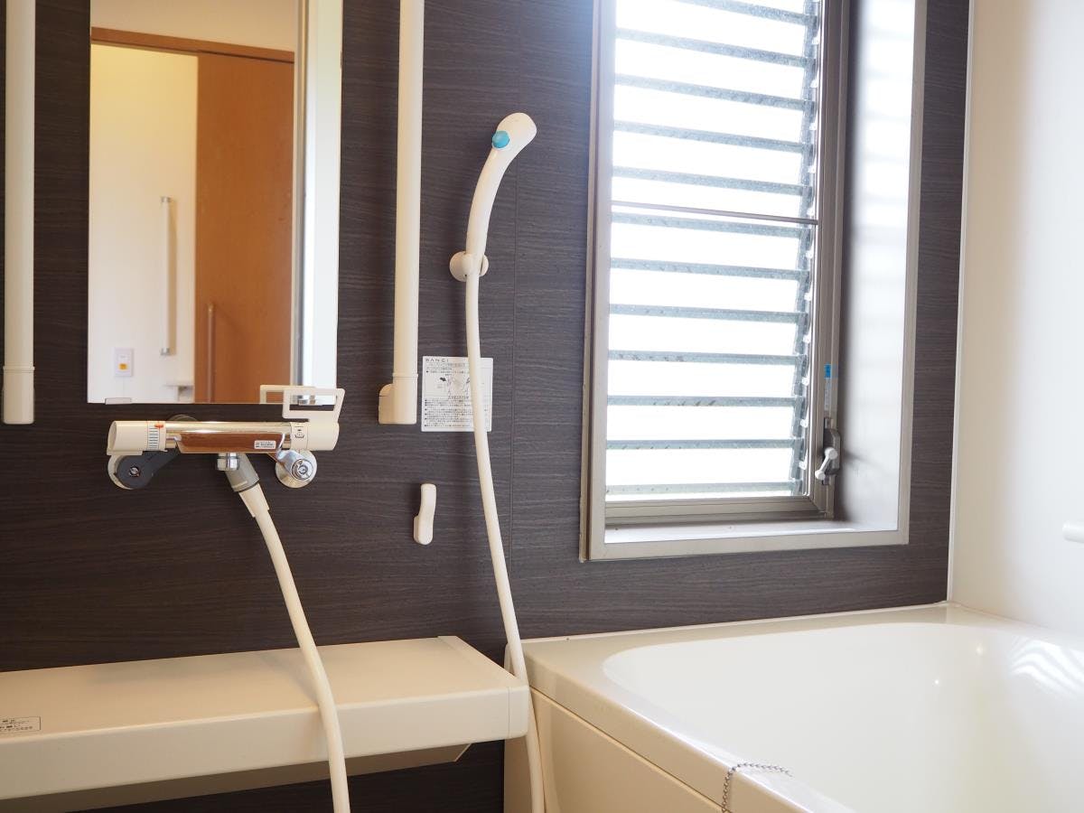 サービス付き高齢者向け住宅高槻けやきの郷 居室浴室