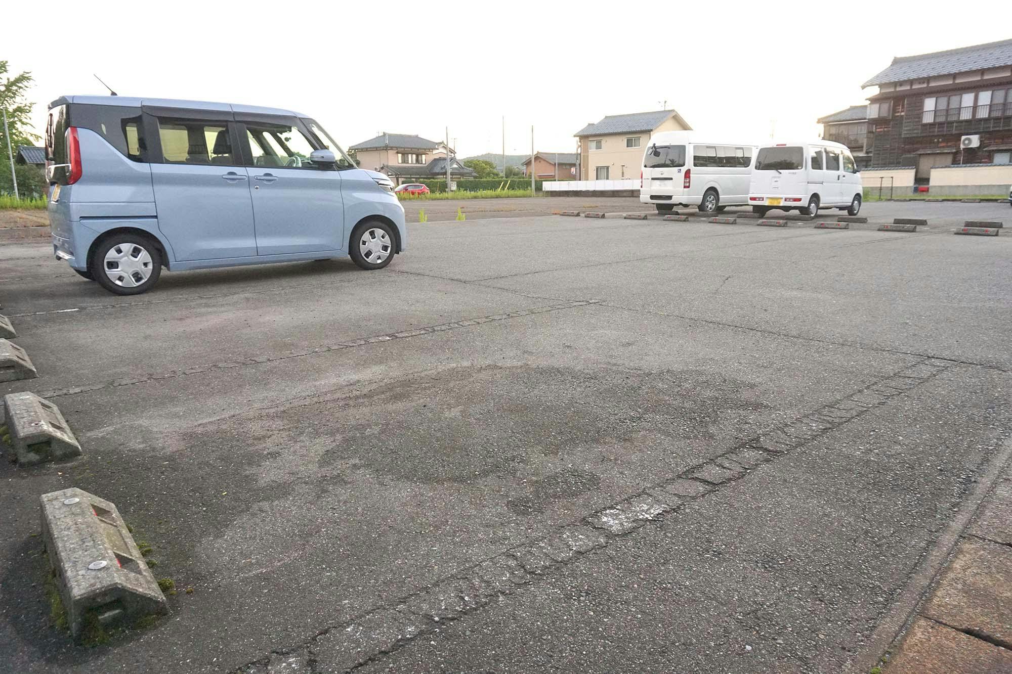 ワールドステイ船越 駐車場