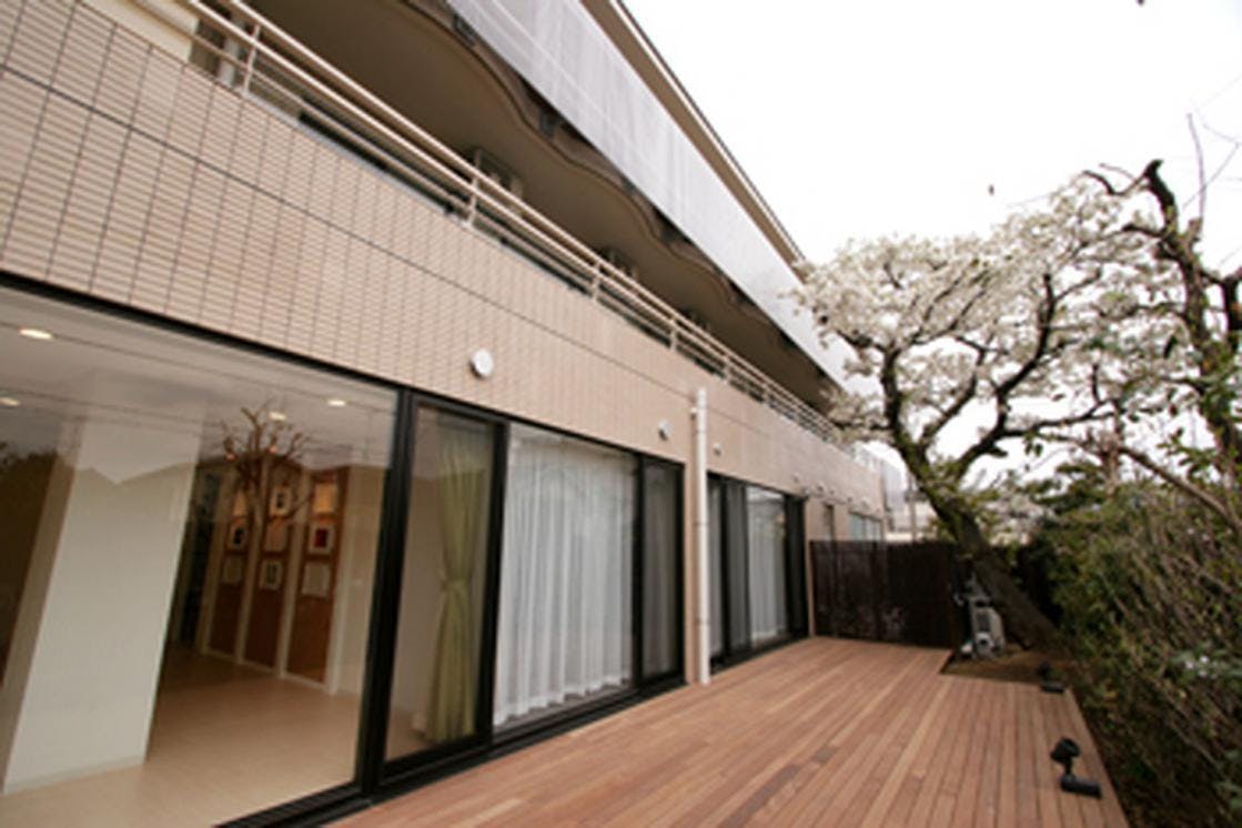 アリア哲学堂 1F ウッドデッキテラス