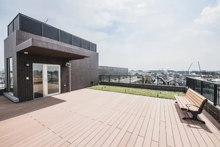 クラーチ・ファミリア小竹向原 ルーフバルコニー