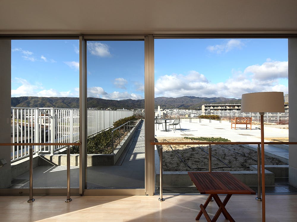 チャーム長岡京 屋上テラス