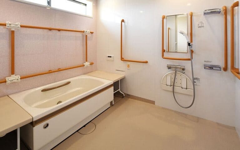 サービス付き高齢者向け住宅トントン 浴室